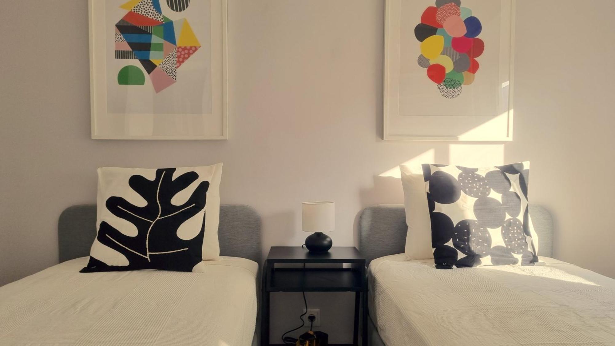 Afonso Galo Guest Apartments IV อัลมาดา ภายนอก รูปภาพ