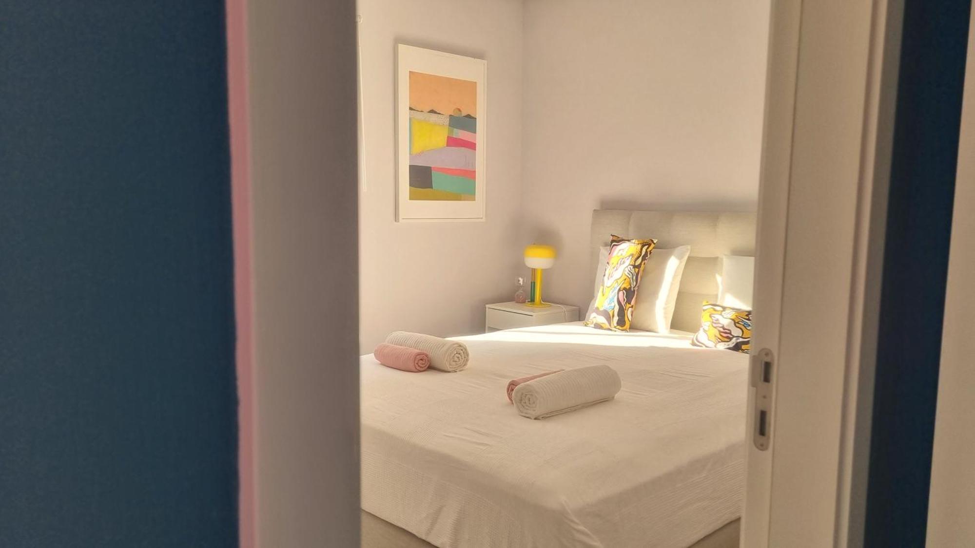 Afonso Galo Guest Apartments IV อัลมาดา ภายนอก รูปภาพ